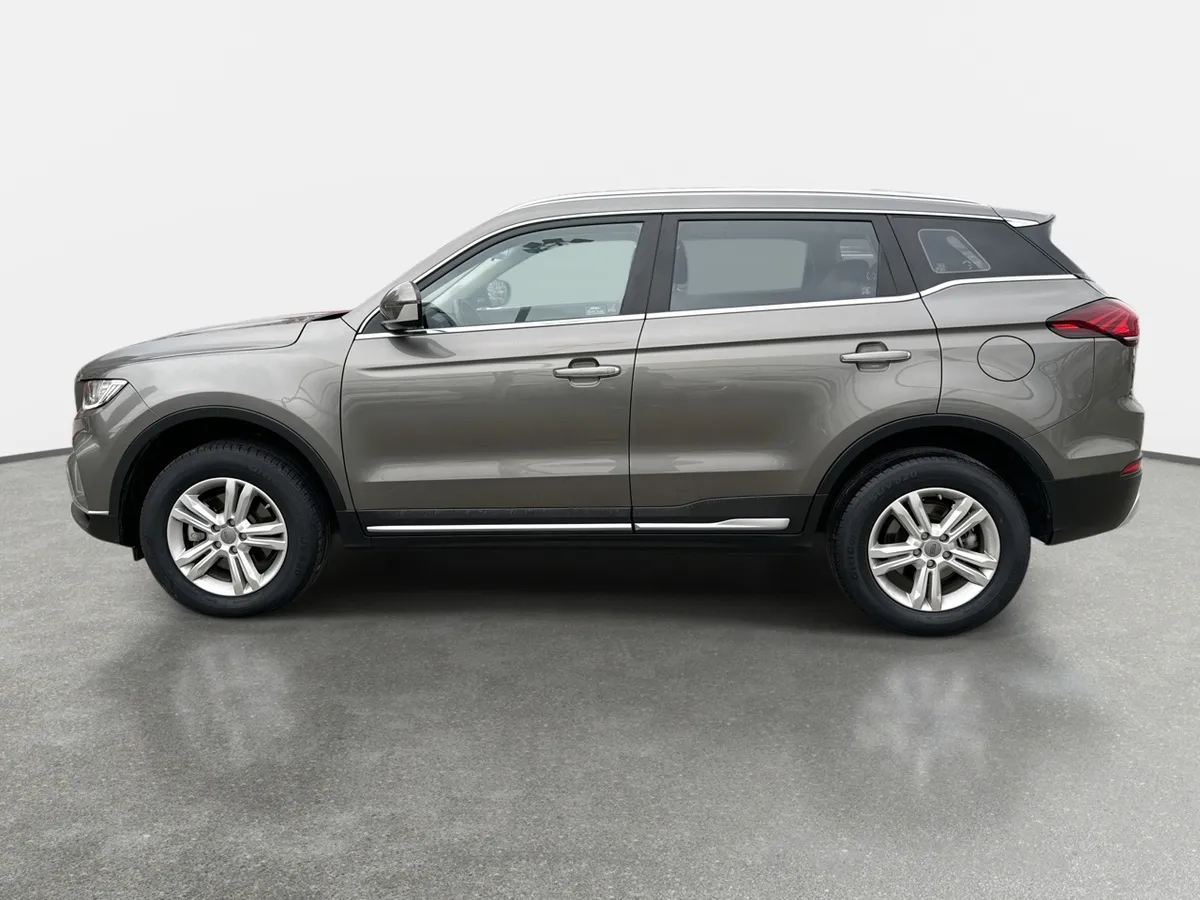 Geely Azkarra 1.5t Comfort 4x2 6at 5p año 2022