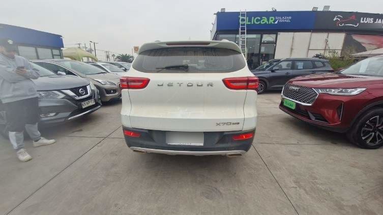 Jetour X70 1.5t Lux 4x2 At 5p año 2024