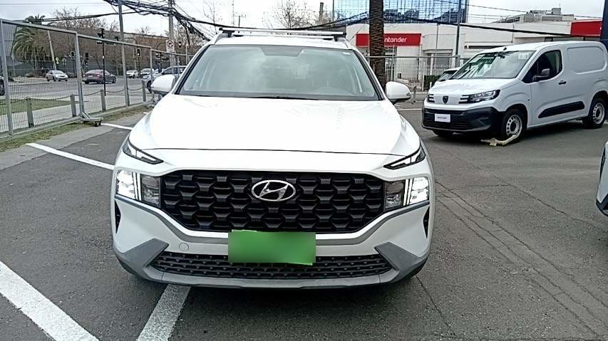 Hyundai Santa Fe 2.5 Plus Fl 2wd At 5p año 2023