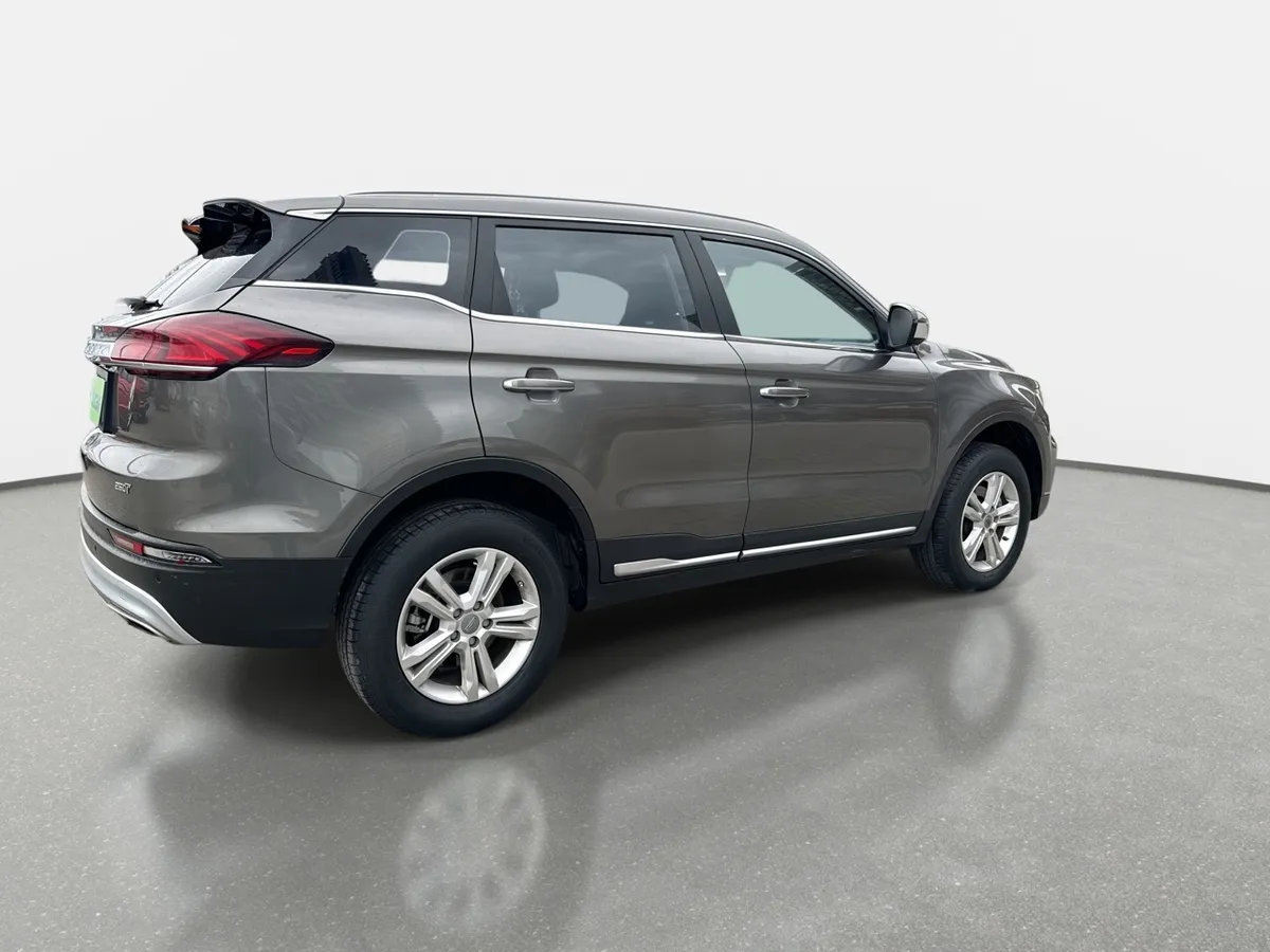 Geely Azkarra 1.5t Comfort 4x2 6at 5p año 2022