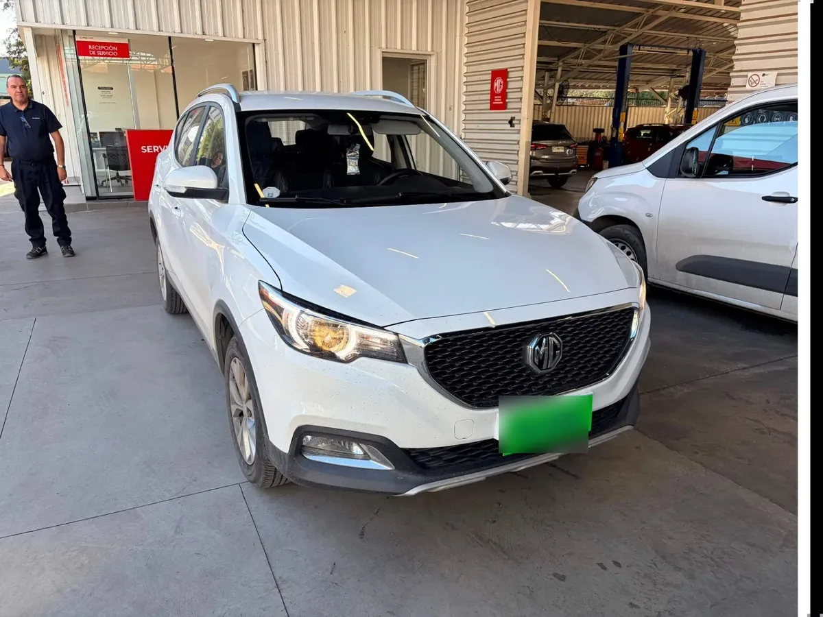 MG Mg Zs 1.5 Std 4x2 Mt 5p año 2023