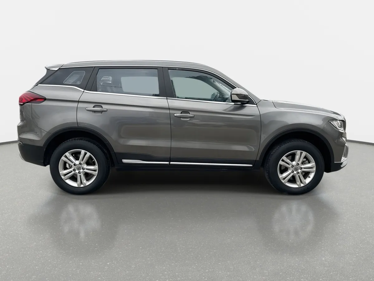 Geely Azkarra 1.5t Comfort 4x2 6at 5p año 2022