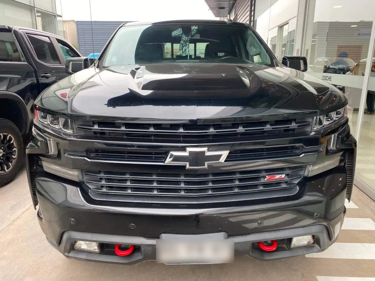 Chevrolet Silverado 5.3 Lt Trailboss Z71 4x4 At 4p año 2022