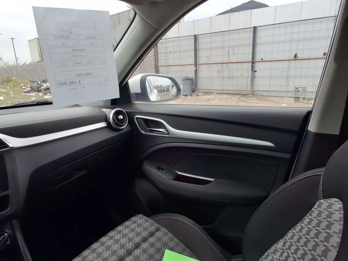 MG Mg Zs 1.5 Std 4x2 Mt 5p año 2023