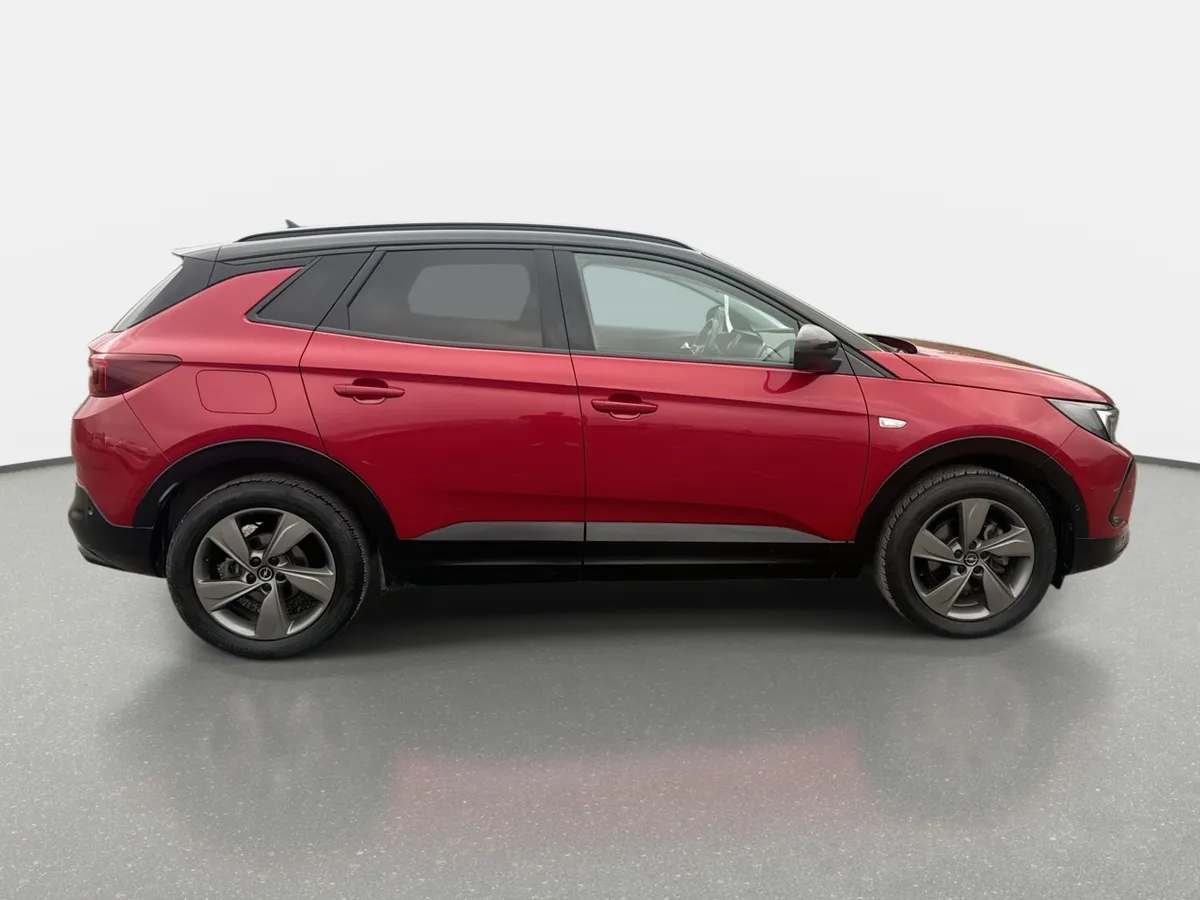 Opel Grandland 1.2t Gs Line 4x2 At 5p año 2024