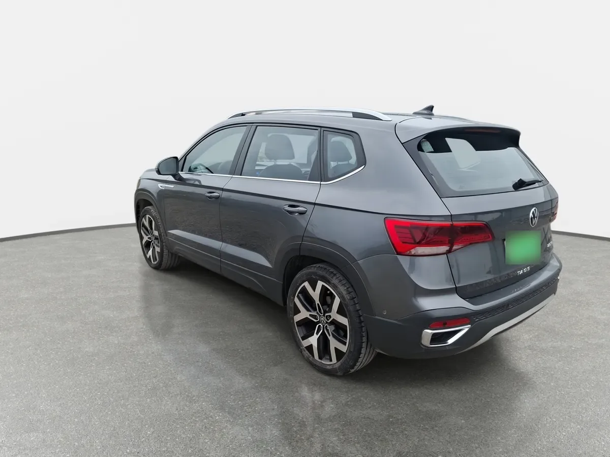 Volkswagen Taos 1.4 Tsi Highline 4x2 At 5p año 2024