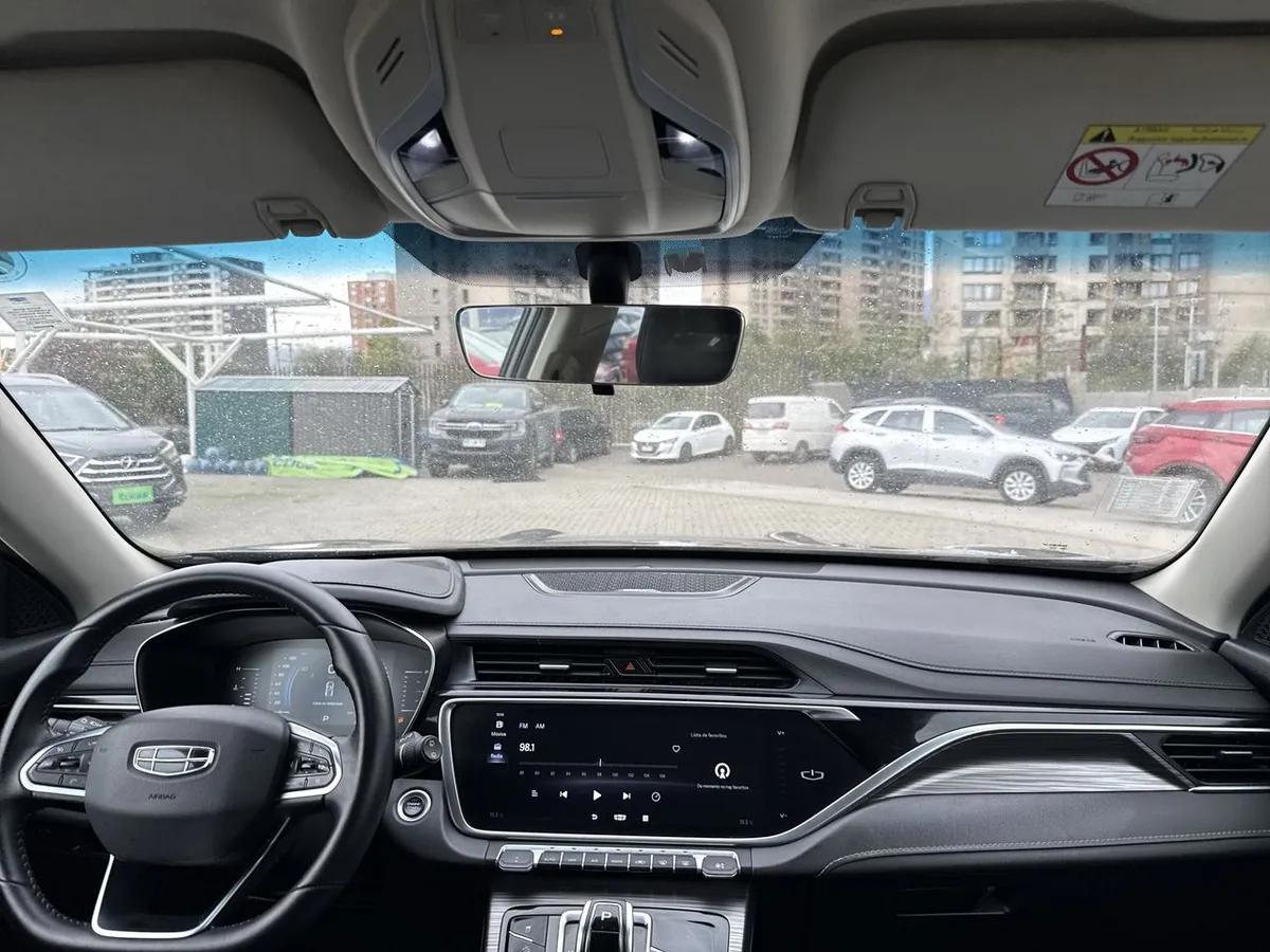 Geely Azkarra 1.5t Comfort 4x2 6at 5p año 2022