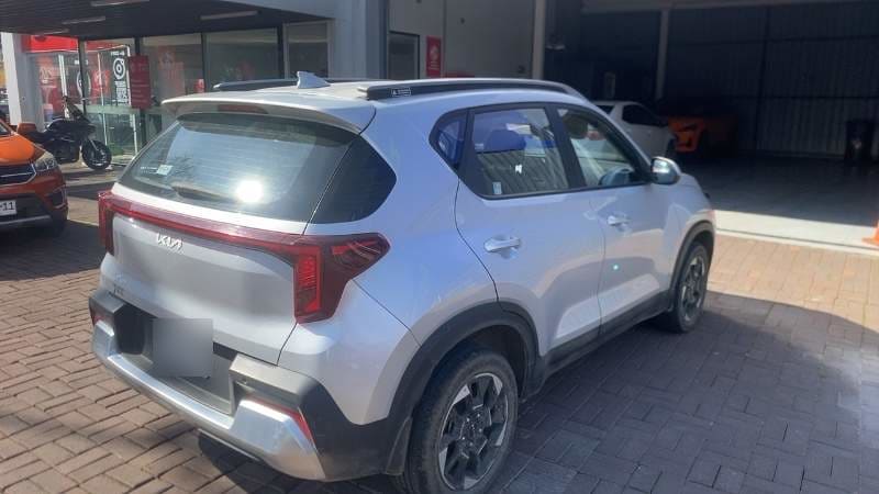 Kia Sonet 1.5 Ex 4x2 6mt 5p año 2025