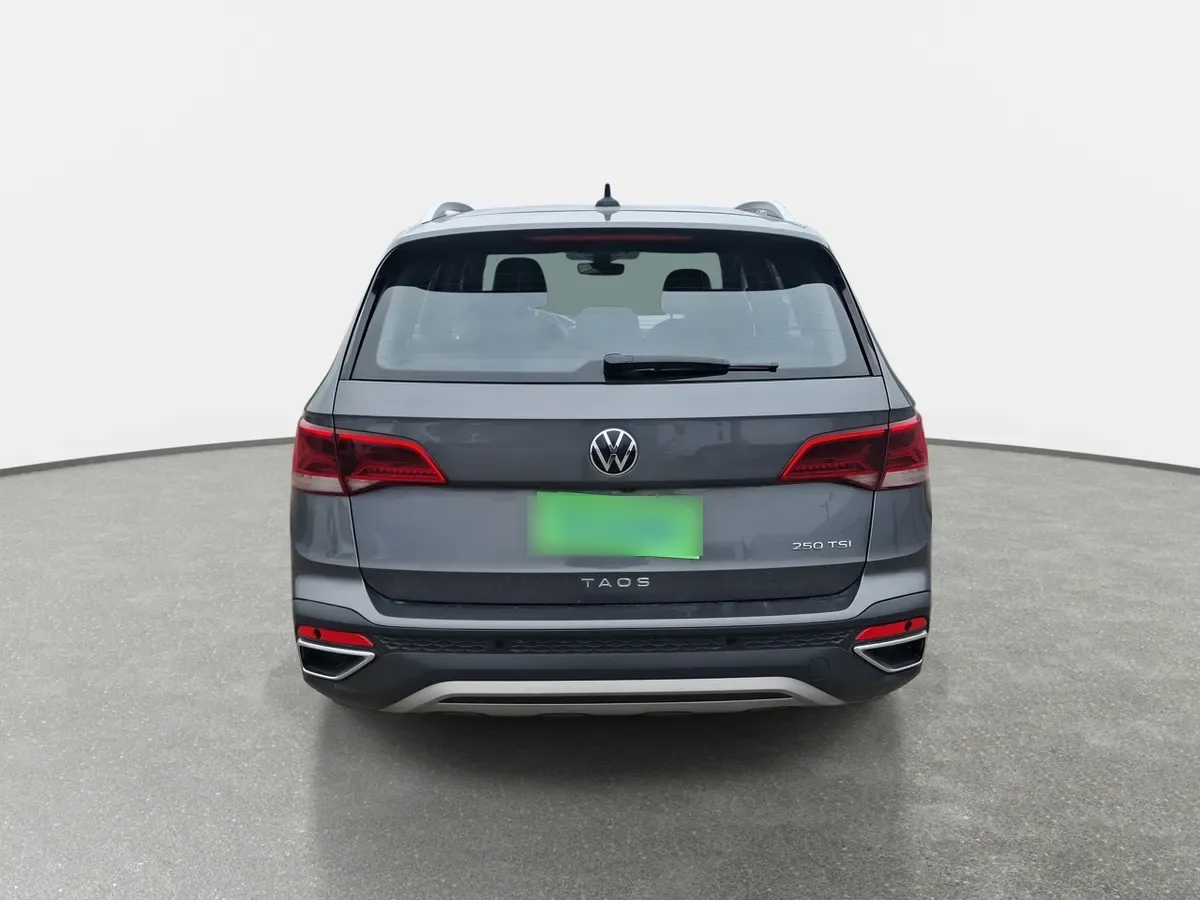 Volkswagen Taos 1.4 Tsi Highline 4x2 At 5p año 2024