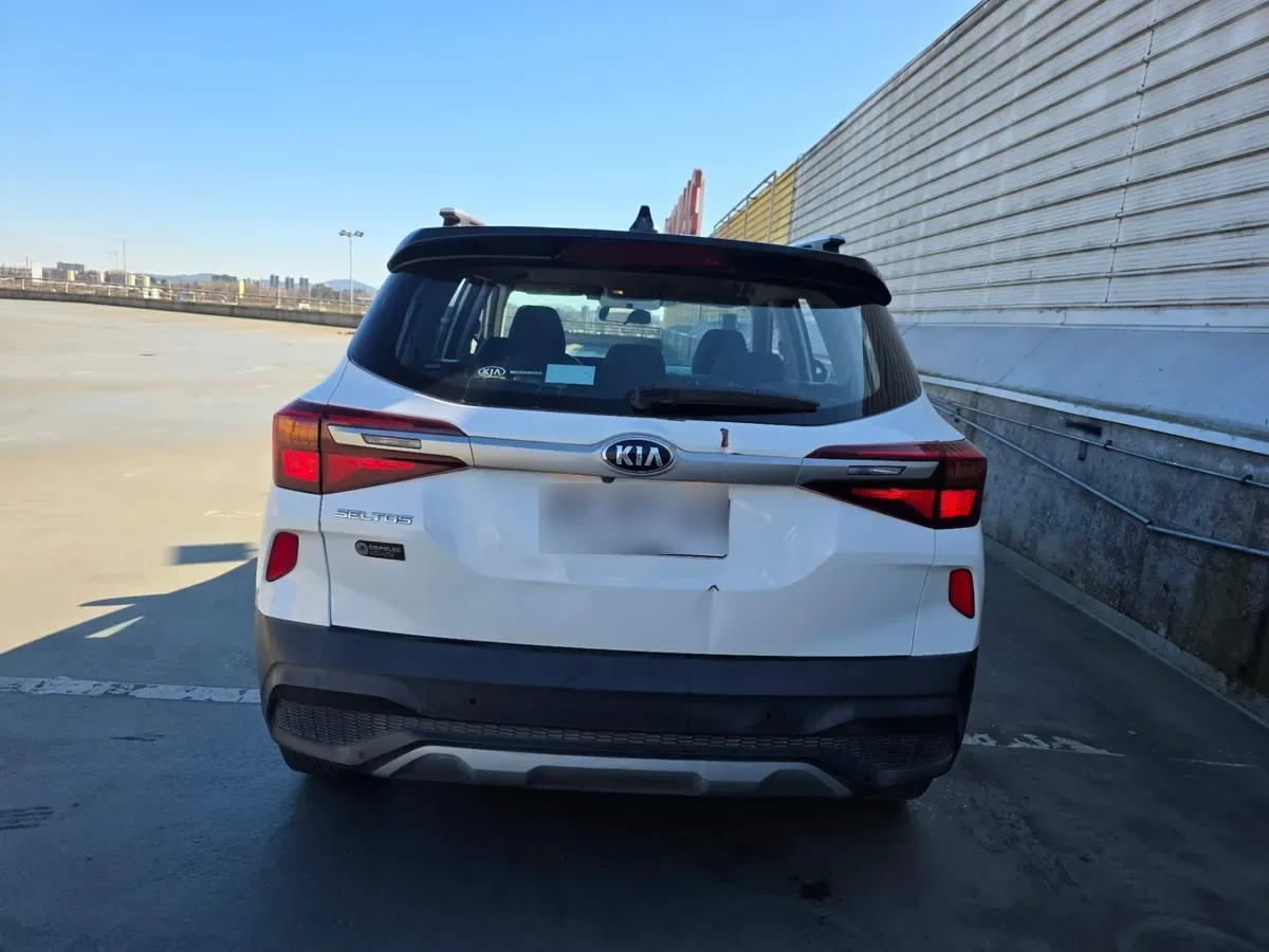 Kia Seltos 1.6 Ex 4x2 6mt 5p año 2021