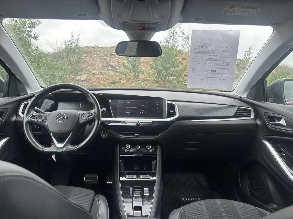 Opel Grandland 1.2t Gs Line 4x2 At 5p año 2024