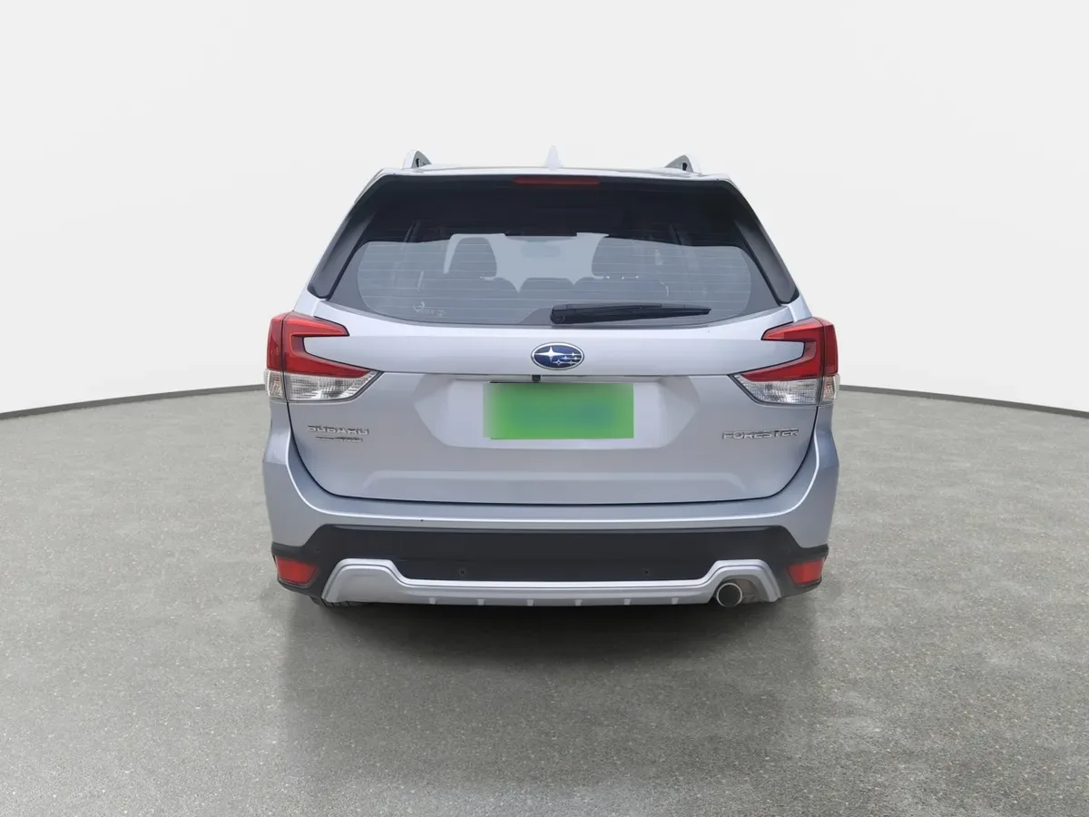 Subaru Forester 2.0i Limited Eyesight Awd At 5p año 2024
