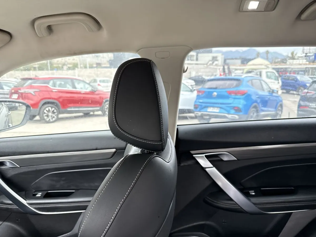Geely Azkarra 1.5t Comfort 4x2 6at 5p año 2022