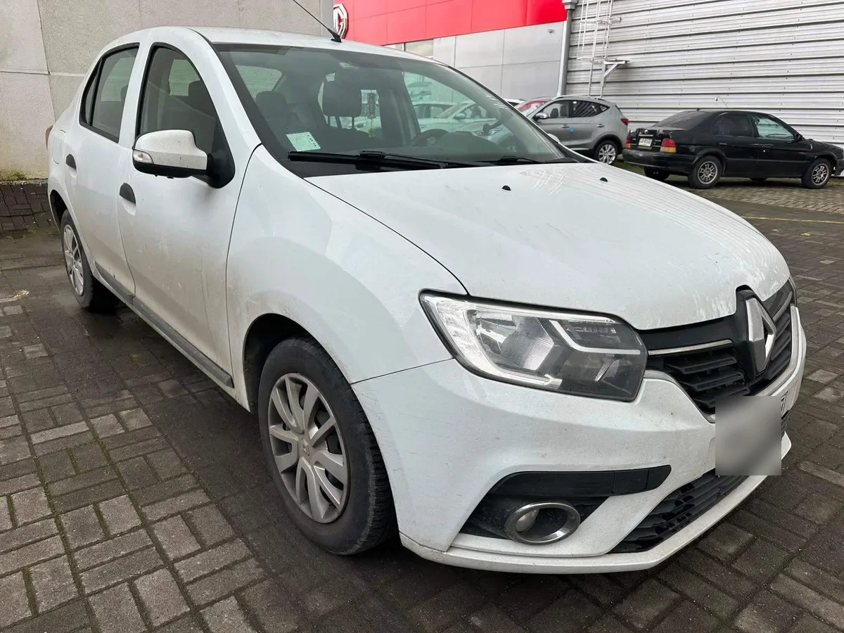 Renault Symbol 1.6 Zen 4x2 Mt 4p año 2021