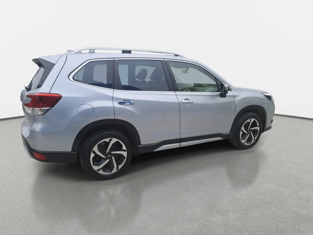 Subaru Forester 2.0i Limited Eyesight Awd At 5p año 2024