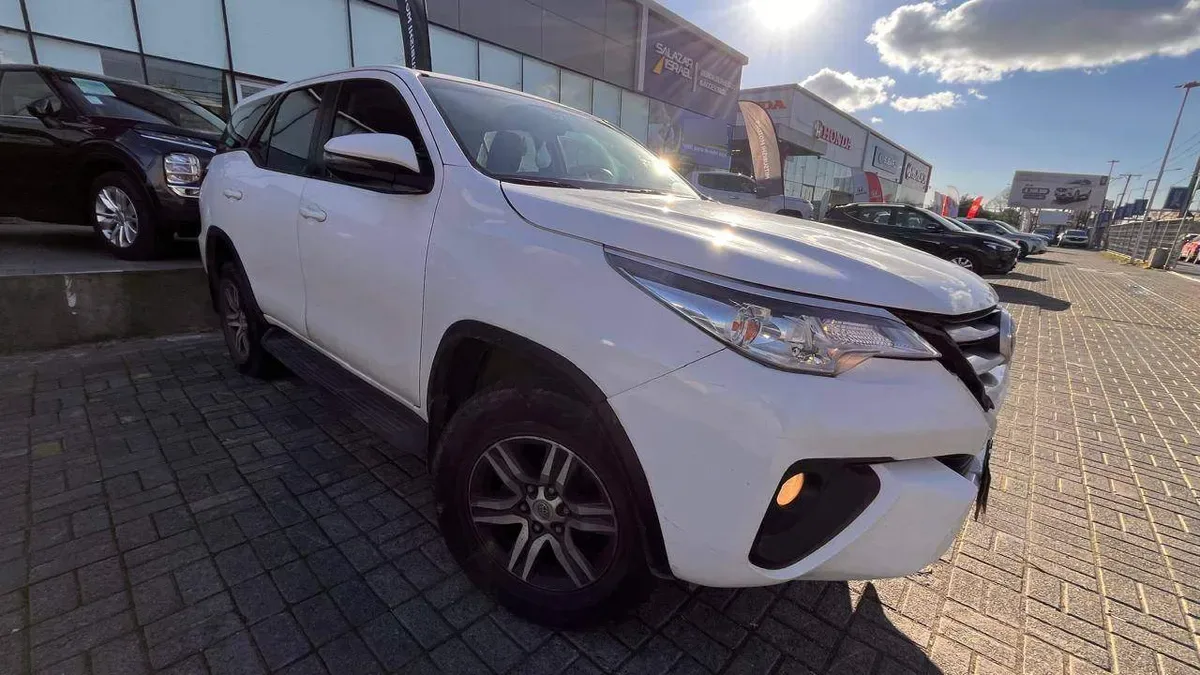 Toyota Fortunner 2.8 Sr5 Tdi Diesel 4x4 At 5p año 2018