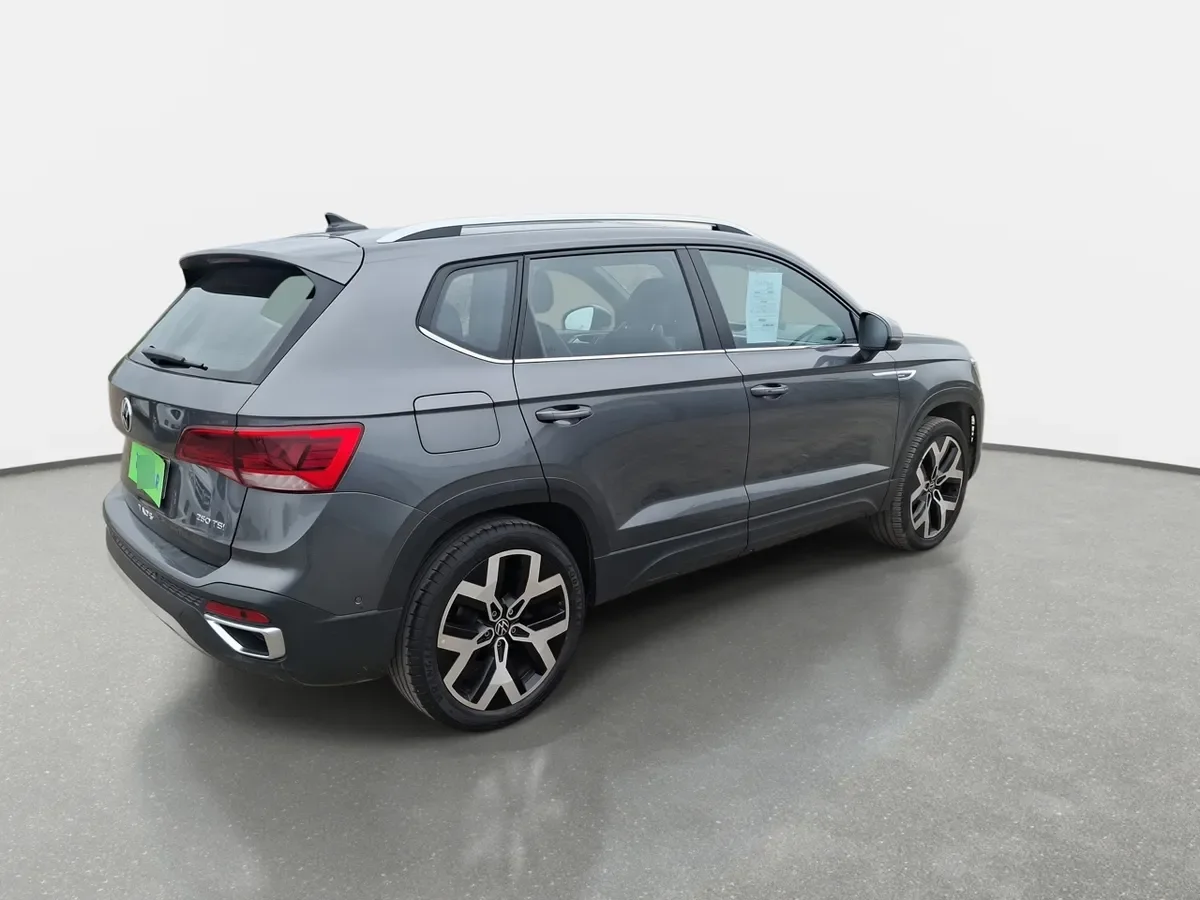 Volkswagen Taos 1.4 Tsi Highline 4x2 At 5p año 2024