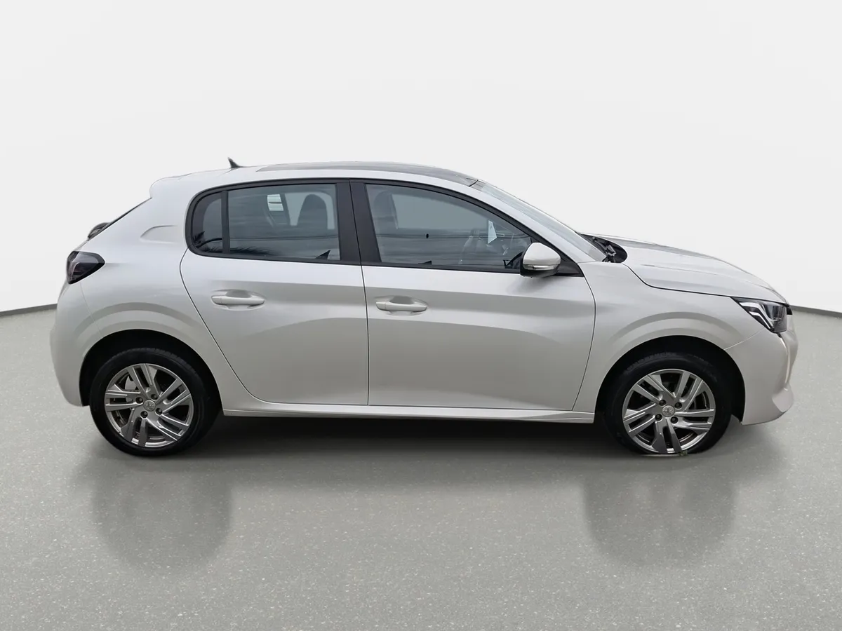 Peugeot 208 1.2 Style Puretech 75 4x2 Mt 5p año 2023