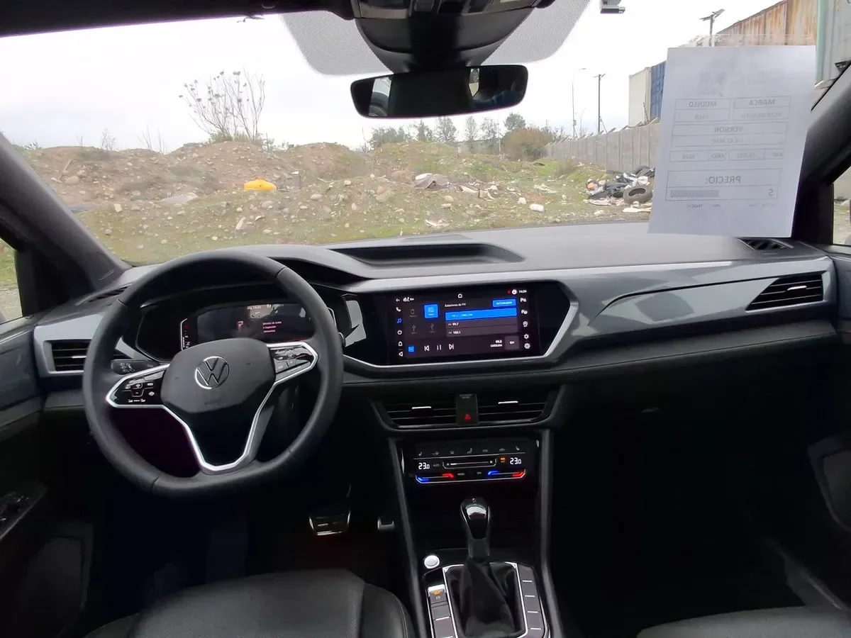 Volkswagen Taos 1.4 Tsi Highline 4x2 At 5p año 2024