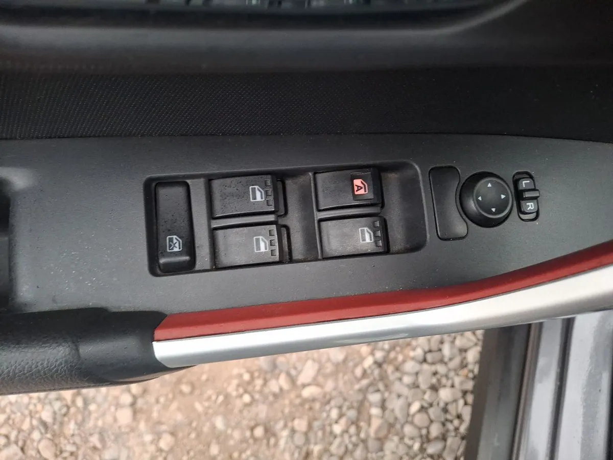 Toyota Raize 1.2 E 4x2 Mt 5p año 2022
