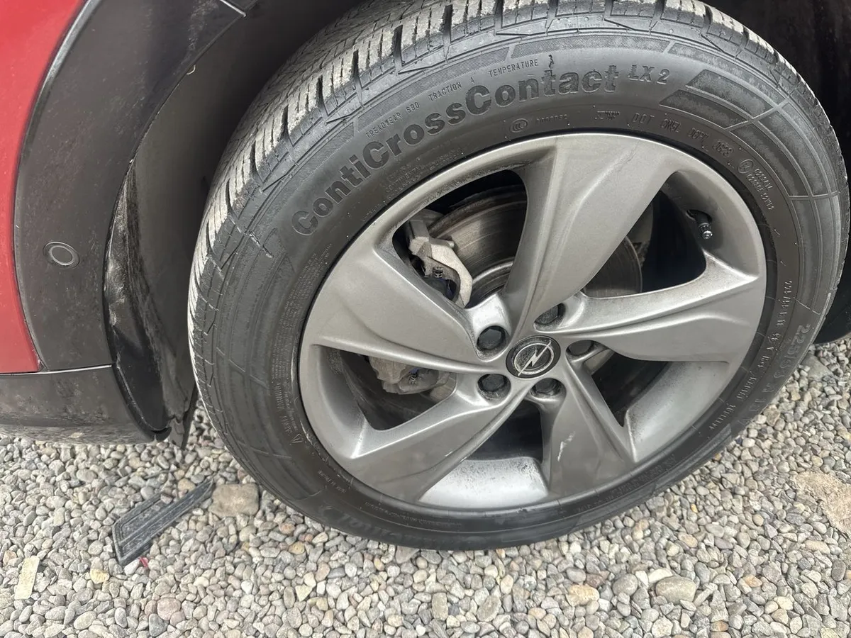 Opel Grandland 1.2t Gs Line 4x2 At 5p año 2024