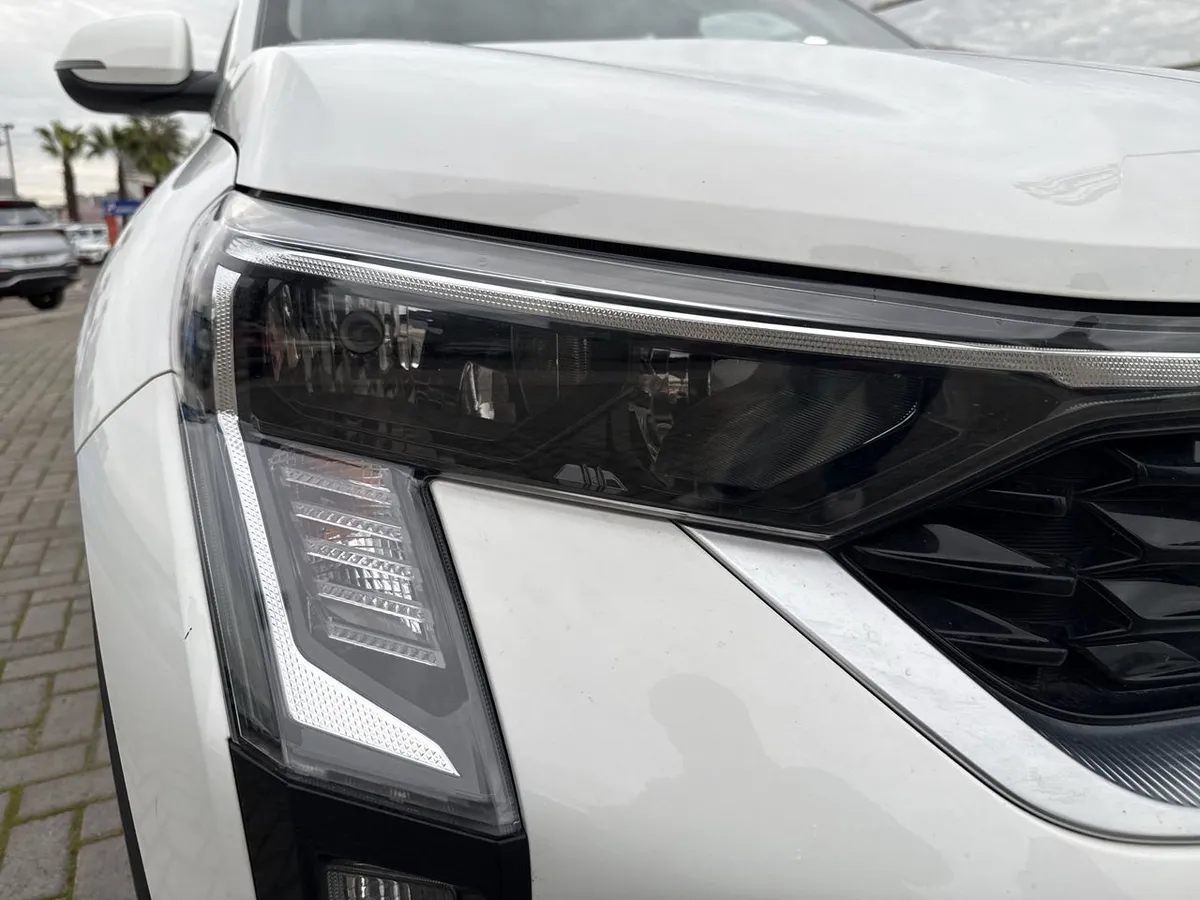 Kia Sonet 1.5 Ex 4x2 Ivt Ri At 5p año 2025