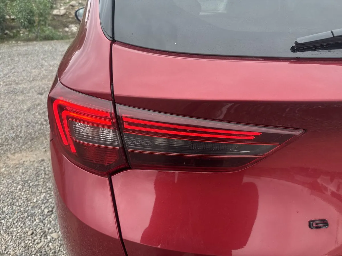 Opel Grandland 1.2t Gs Line 4x2 At 5p año 2024