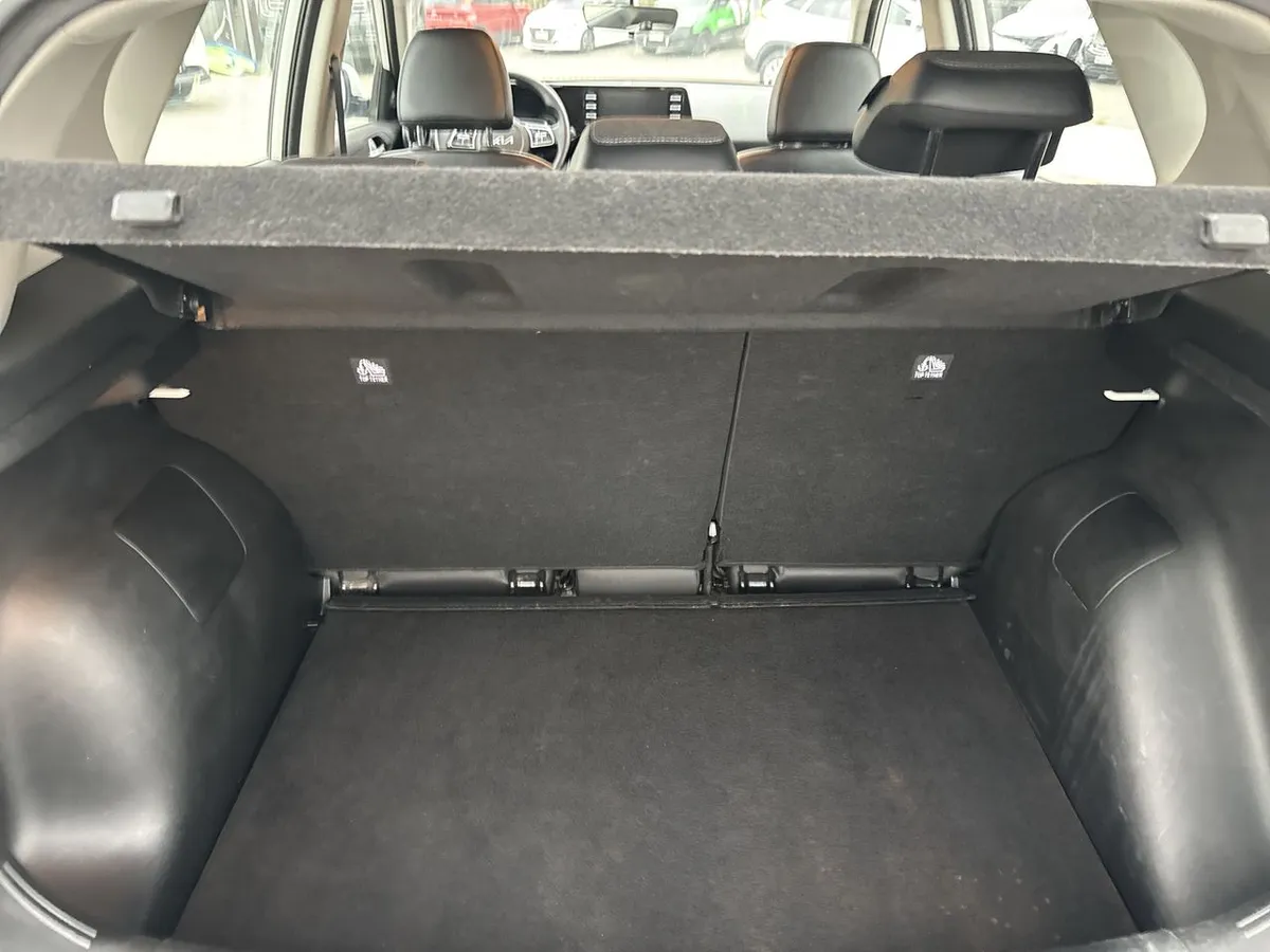 Kia Sonet 1.5 Ex 4x2 Ivt Ri At 5p año 2025