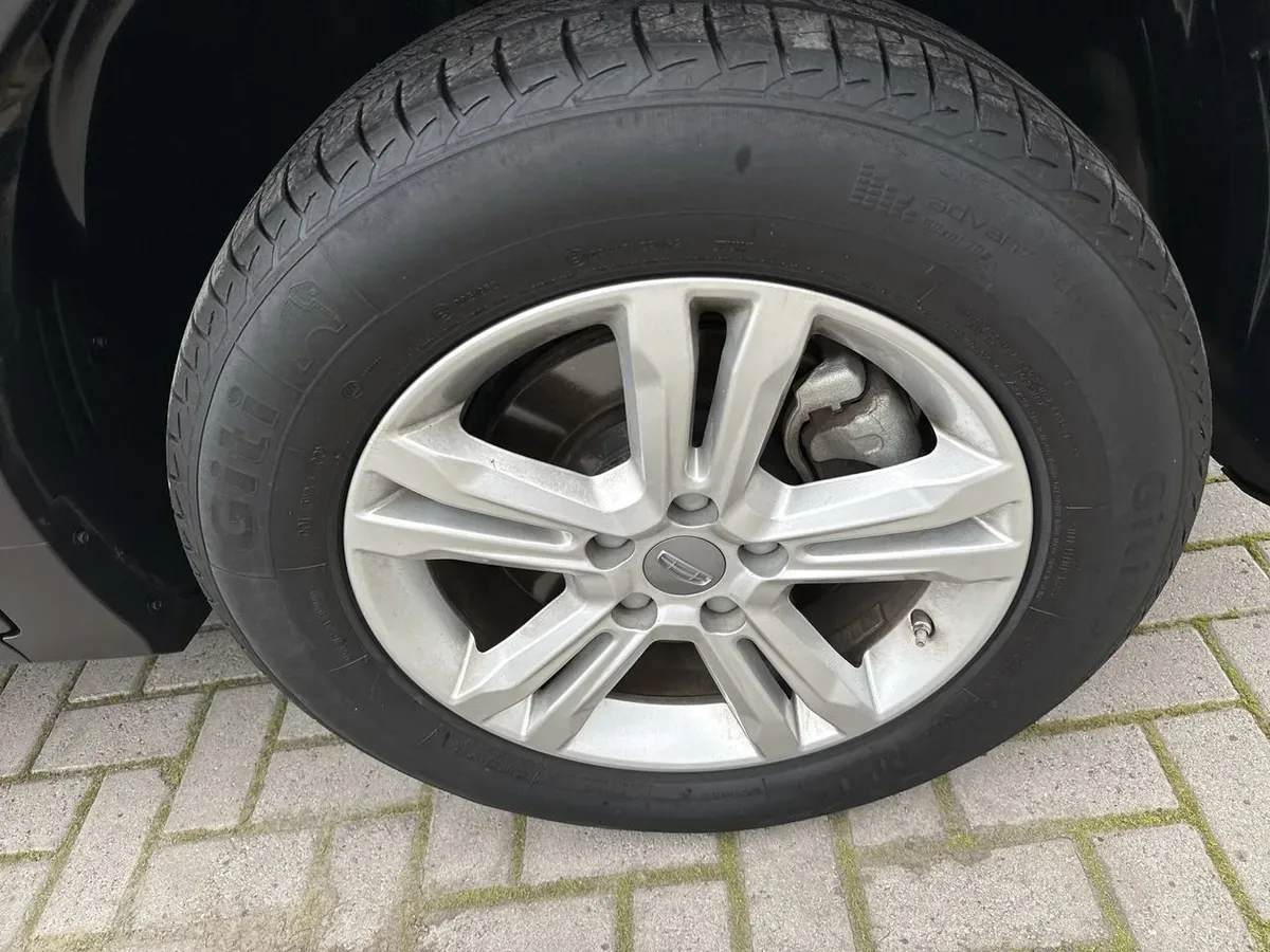 Geely Azkarra 1.5t Comfort 4x2 6at 5p año 2022