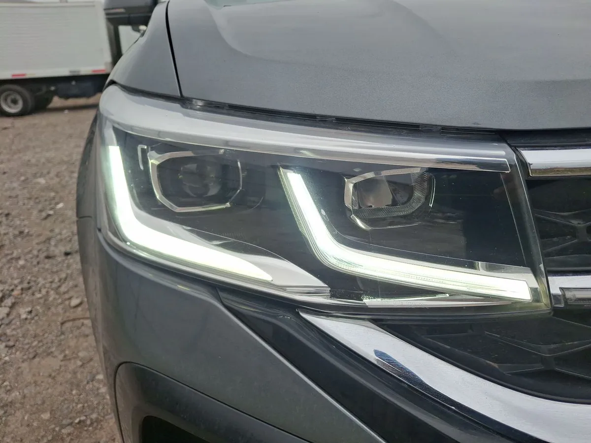 Volkswagen Taos 1.4 Tsi Highline 4x2 At 5p año 2024