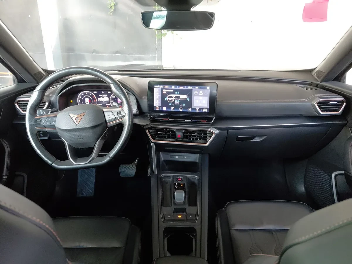 Cupra Formentor 2.0 Tsi 4x2 At 5p año 2025
