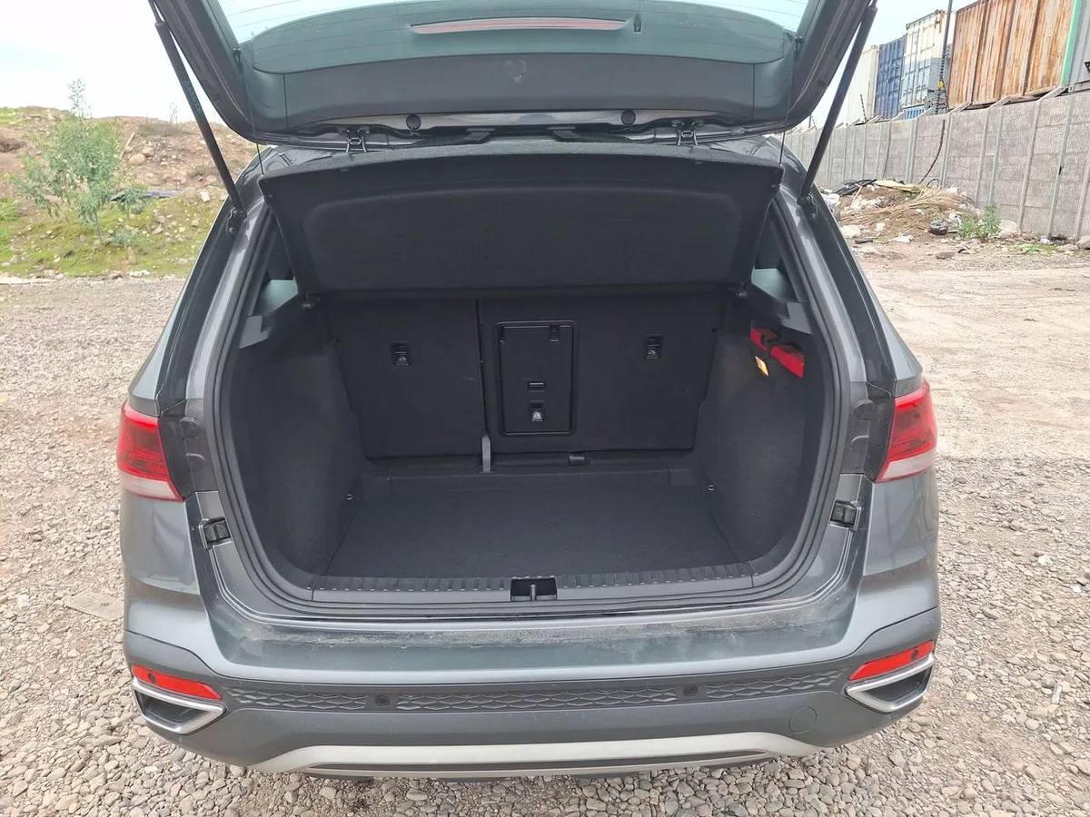Volkswagen Taos 1.4 Tsi Highline 4x2 At 5p año 2024