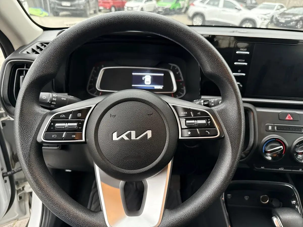 Kia Sonet 1.5 Ex 4x2 Ivt Ri At 5p año 2025