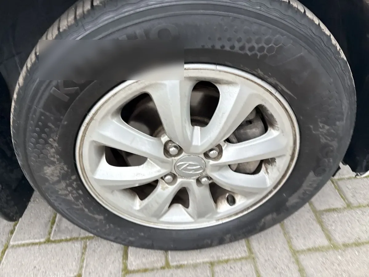 Hyundai Verna 1.4 Cb Plus 4x2 Mt5 4p año 2021