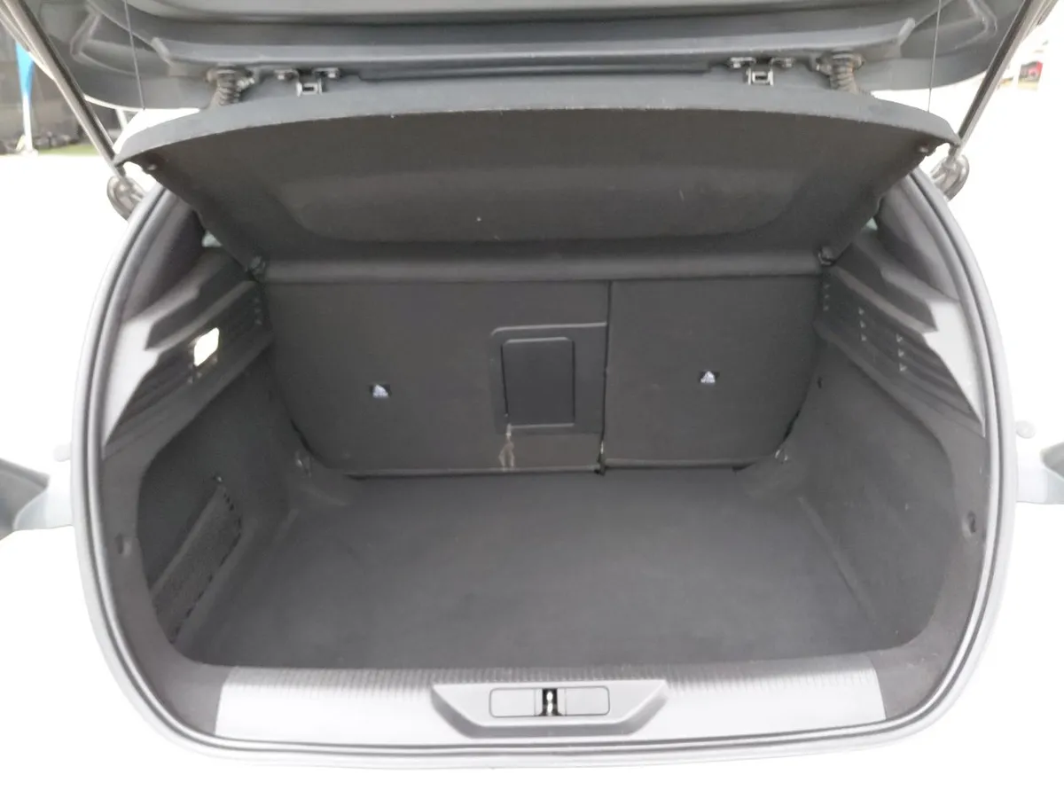 Peugeot 308 1.2 Allure Pack Puretech 130 4x2 Eat8 5p año 2023