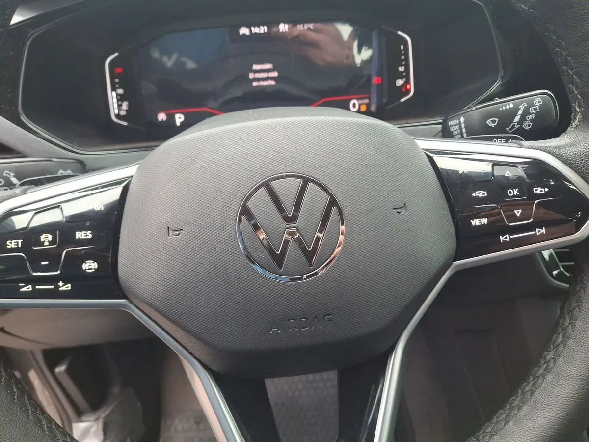 Volkswagen Taos 1.4 Tsi Highline 4x2 At 5p año 2024