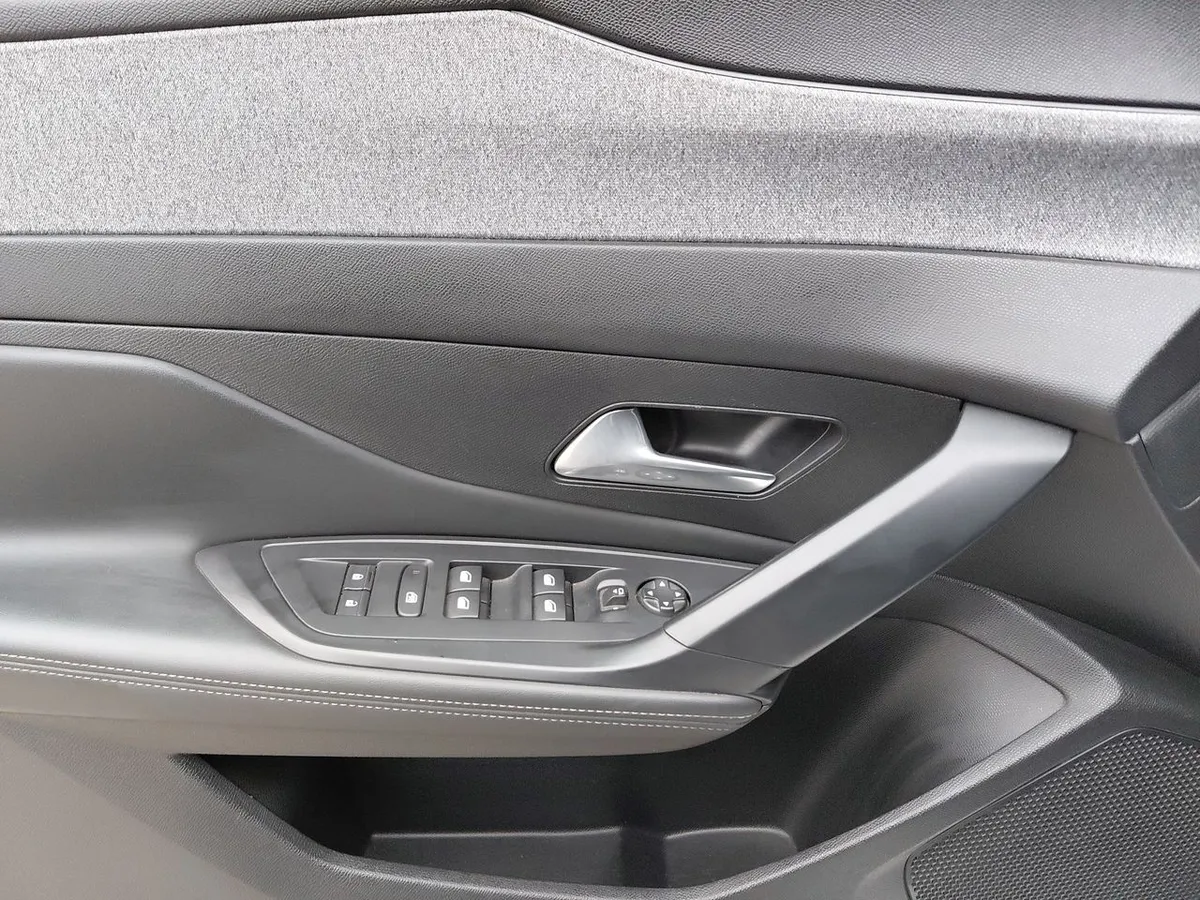 Peugeot 308 1.2 Allure Pack Puretech 130 4x2 Eat8 5p año 2023