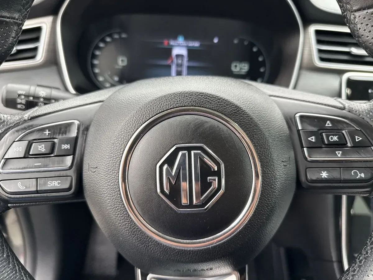 MG Mg Rx5 1.5t Dlx 2wd Dct At 5p año 2023