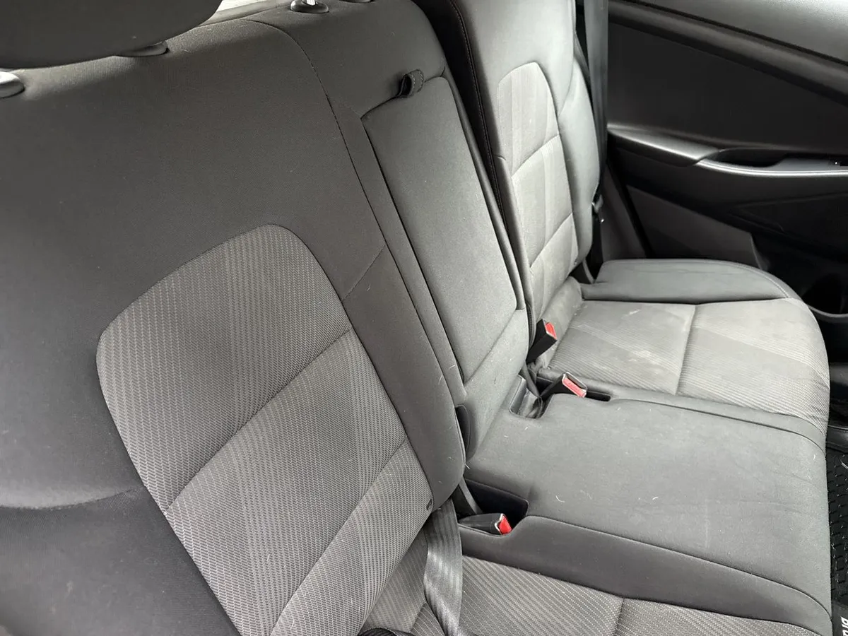 Hyundai Tucson 2.0 Plus Fl 4x2 Mt 5p año 2021