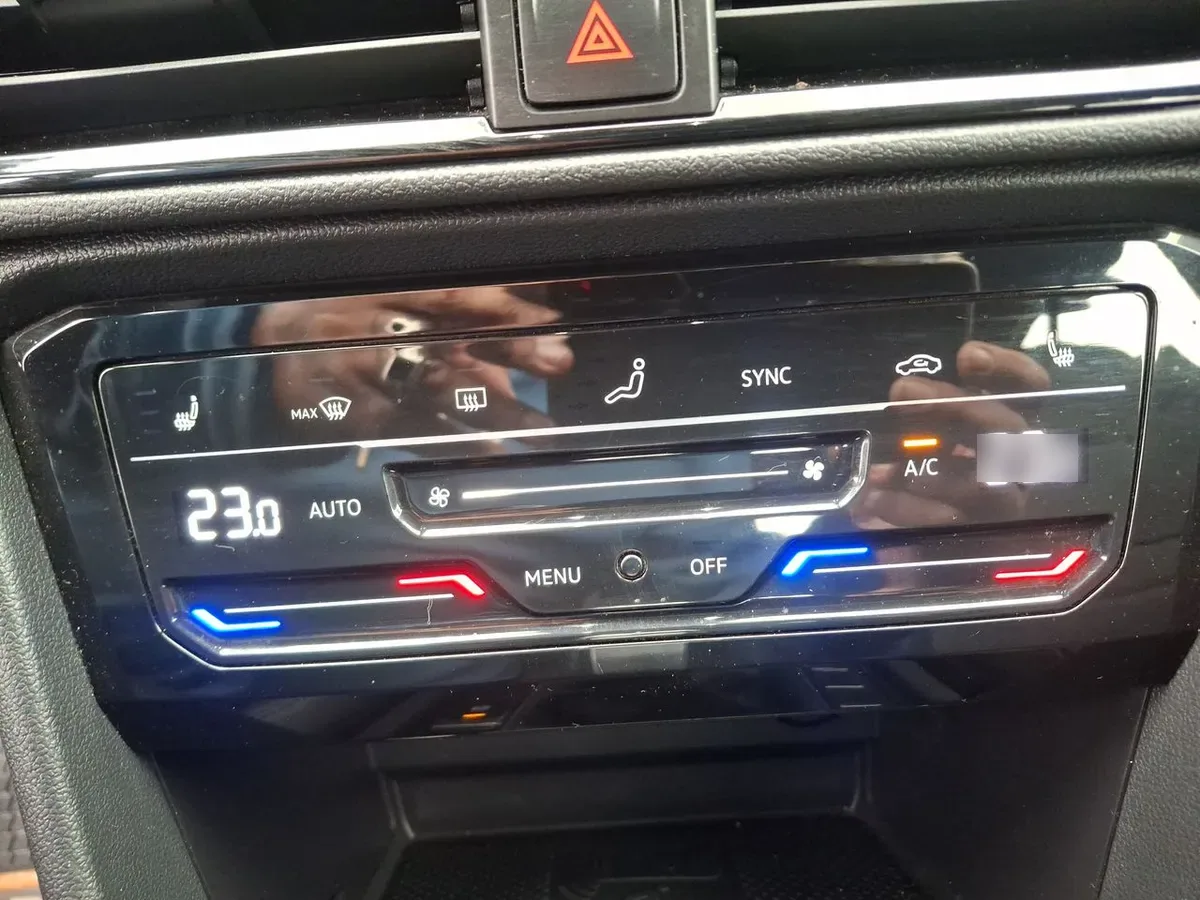 Volkswagen Taos 1.4 Tsi Highline 4x2 At 5p año 2024