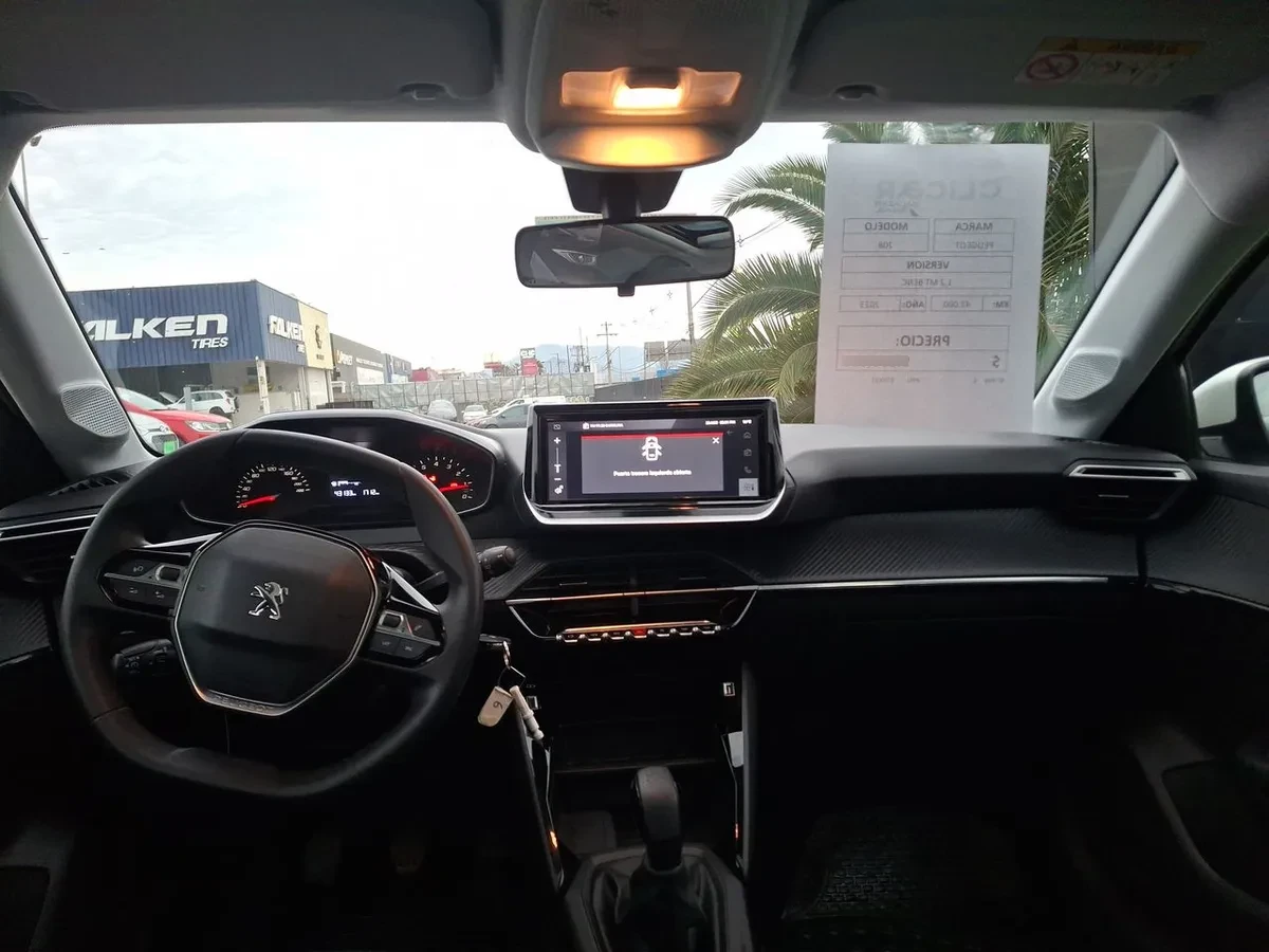 Peugeot 208 1.2 Style Puretech 75 4x2 Mt 5p año 2023