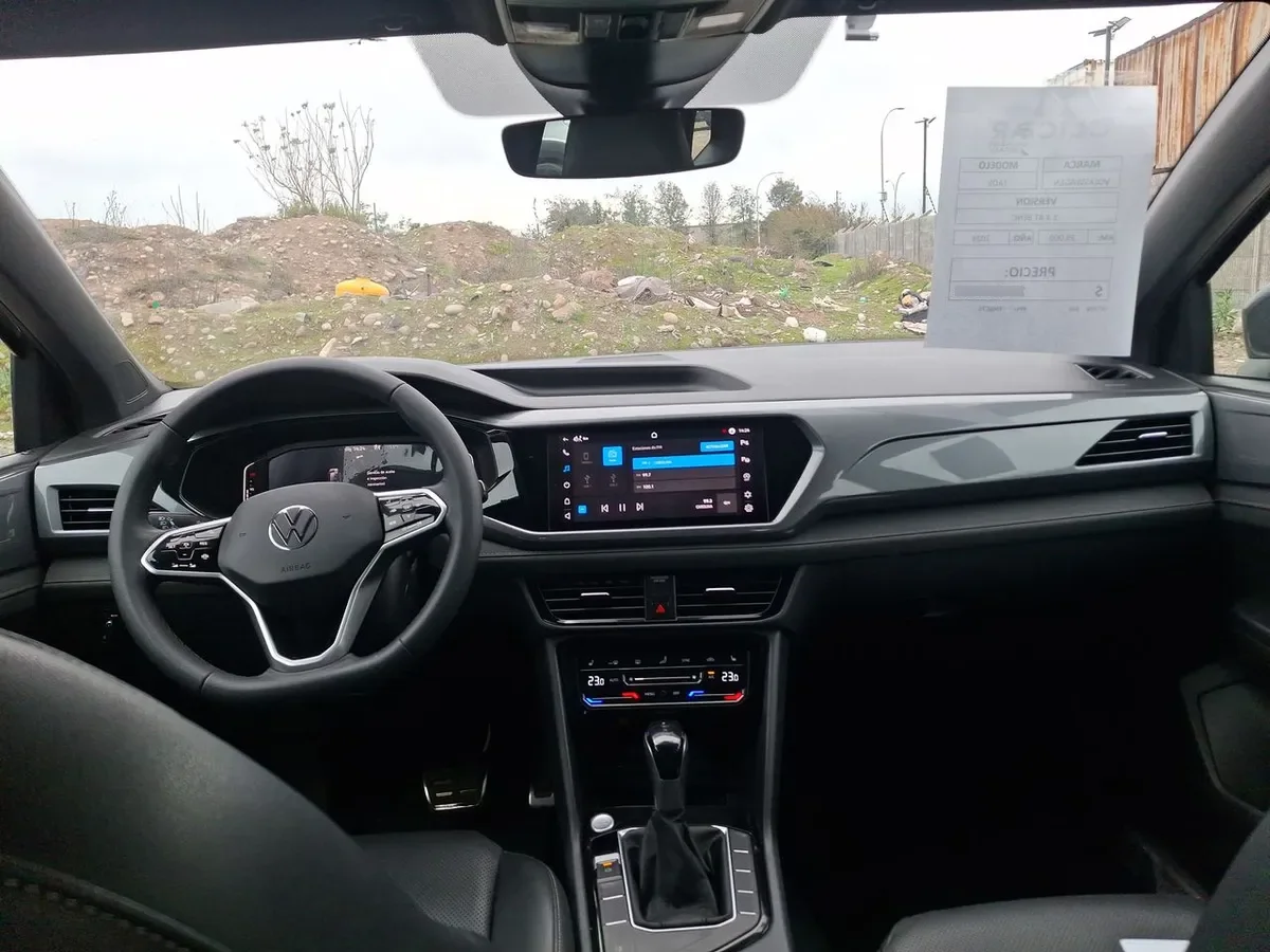 Volkswagen Taos 1.4 Tsi Highline 4x2 At 5p año 2024