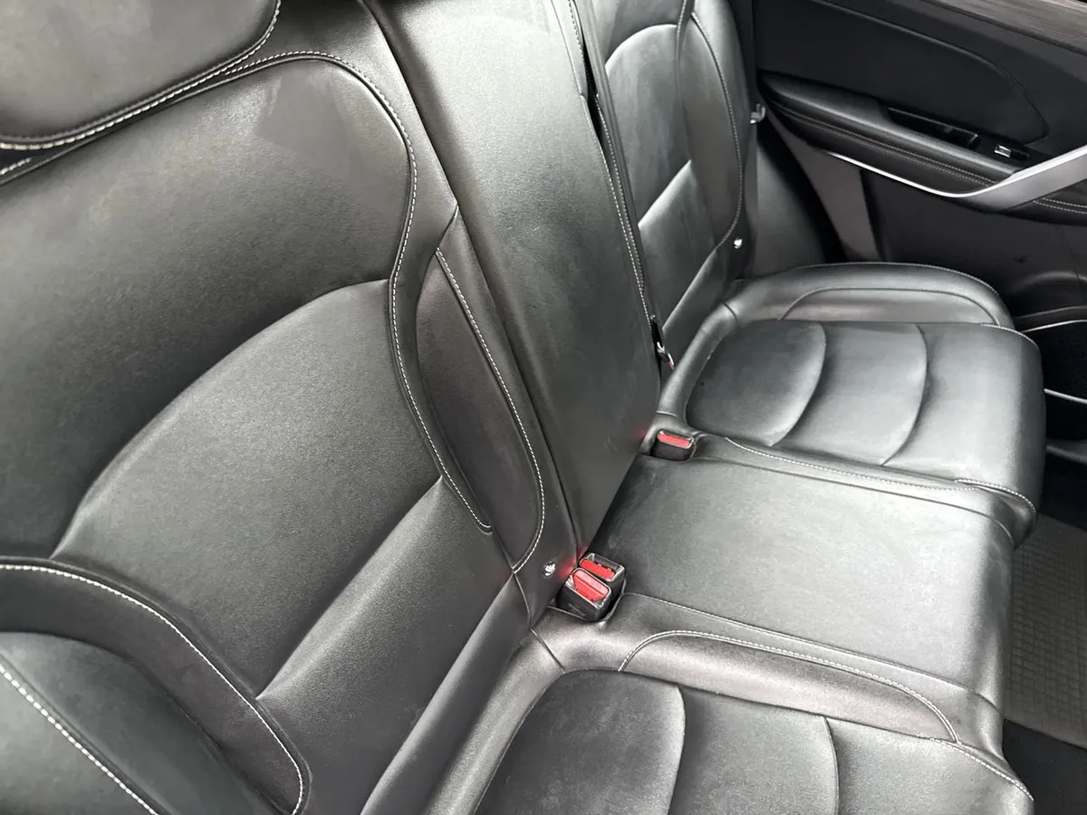 Geely Azkarra 1.5t Comfort 4x2 6at 5p año 2022