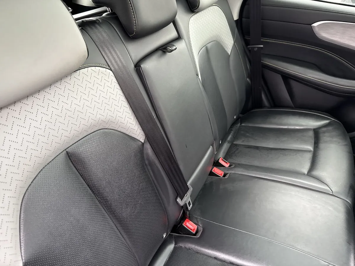 MG Mg Rx5 1.5t Dlx 2wd Dct At 5p año 2023