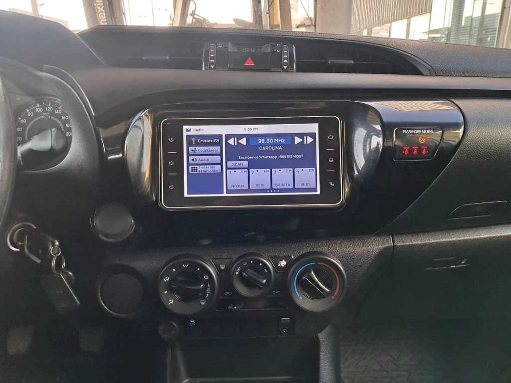 Toyota Hilux Dx 2.4 Mt 4x2 año 2021