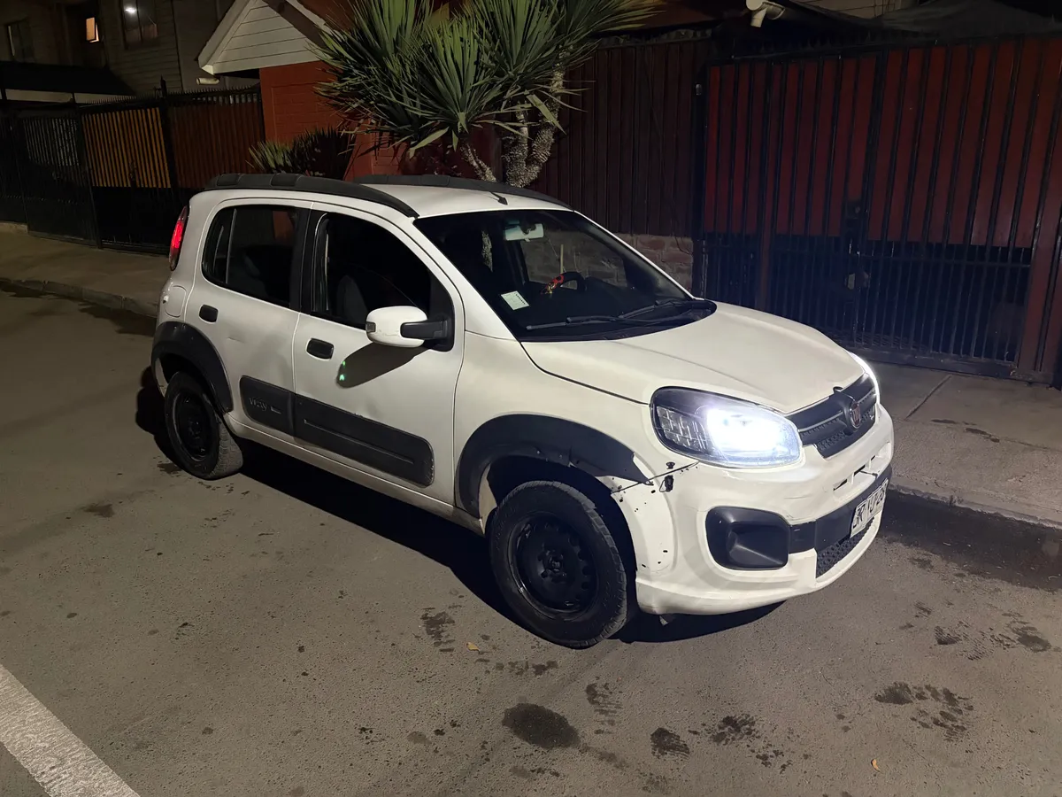 Fiat Uno 1.4 Sporting Mt año 2017