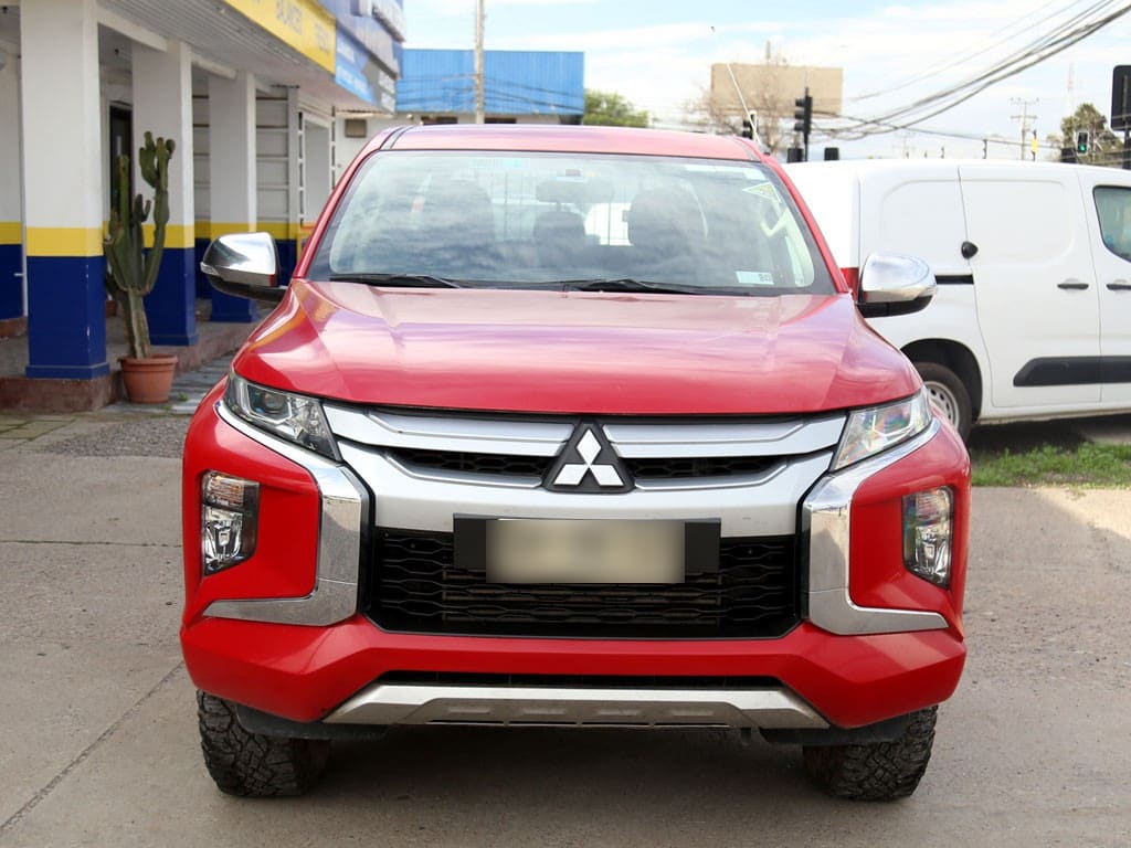 Mitsubishi L200 Katana Crt 4x4 2.4 año 2023