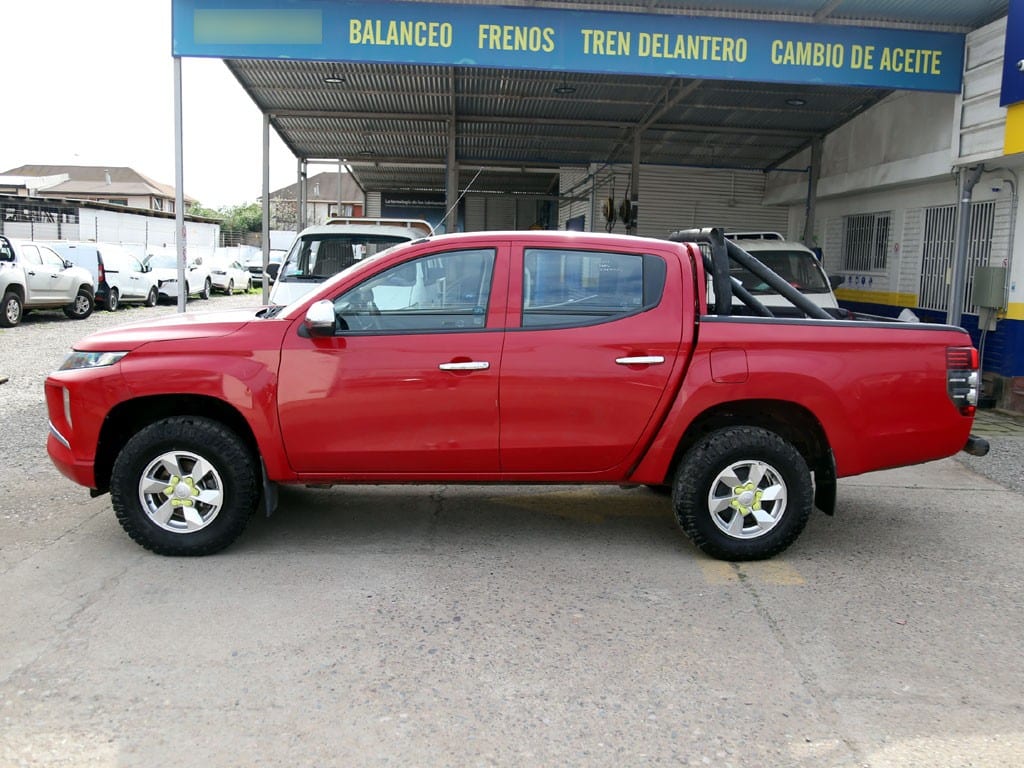 Mitsubishi L200 Katana Crt 4x4 2.4 año 2023