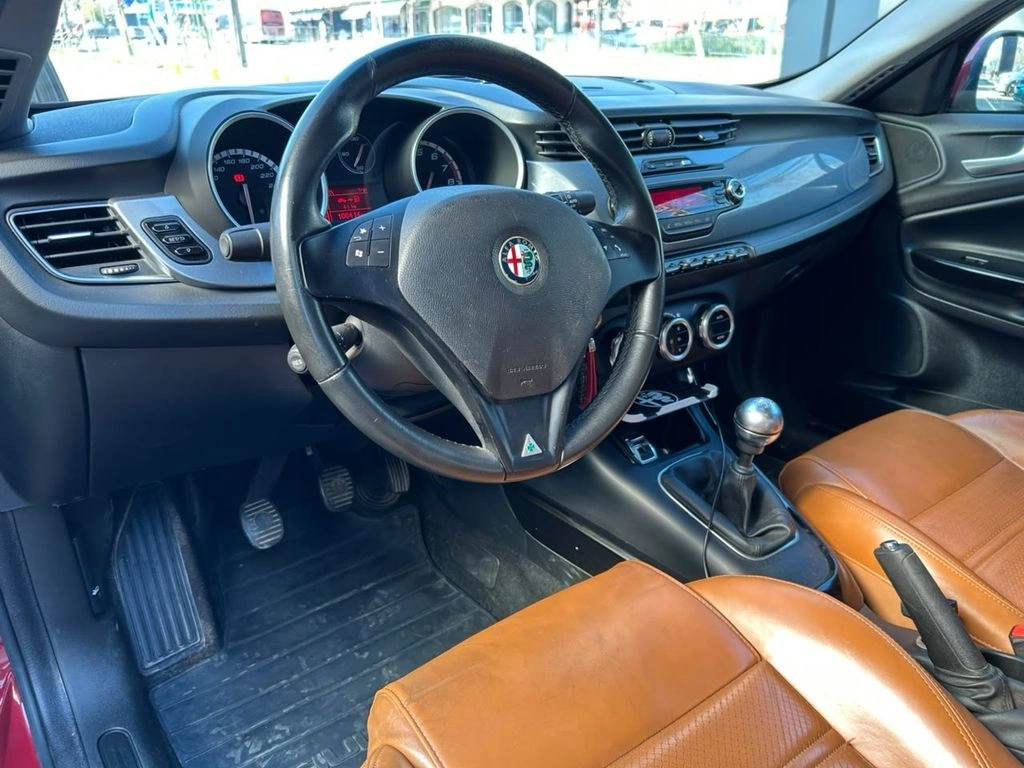 Alfa Romeo Giulietta Giulietta 1.4 Mt año 2013
