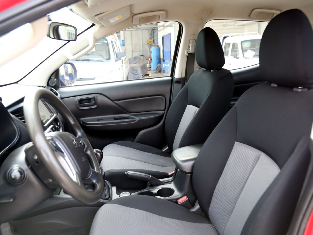 Mitsubishi L200 Katana Crt 4x4 2.4 año 2023